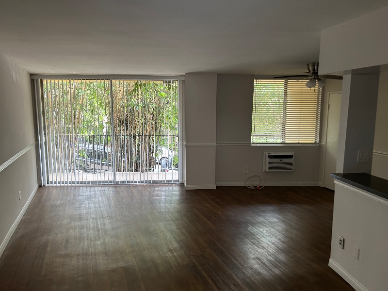 Building Photo - 7100 Hillside Ave