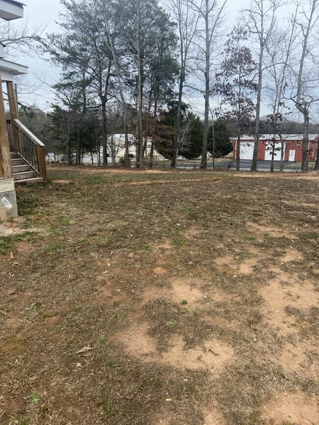 Building Photo - 721 Pickens Dr