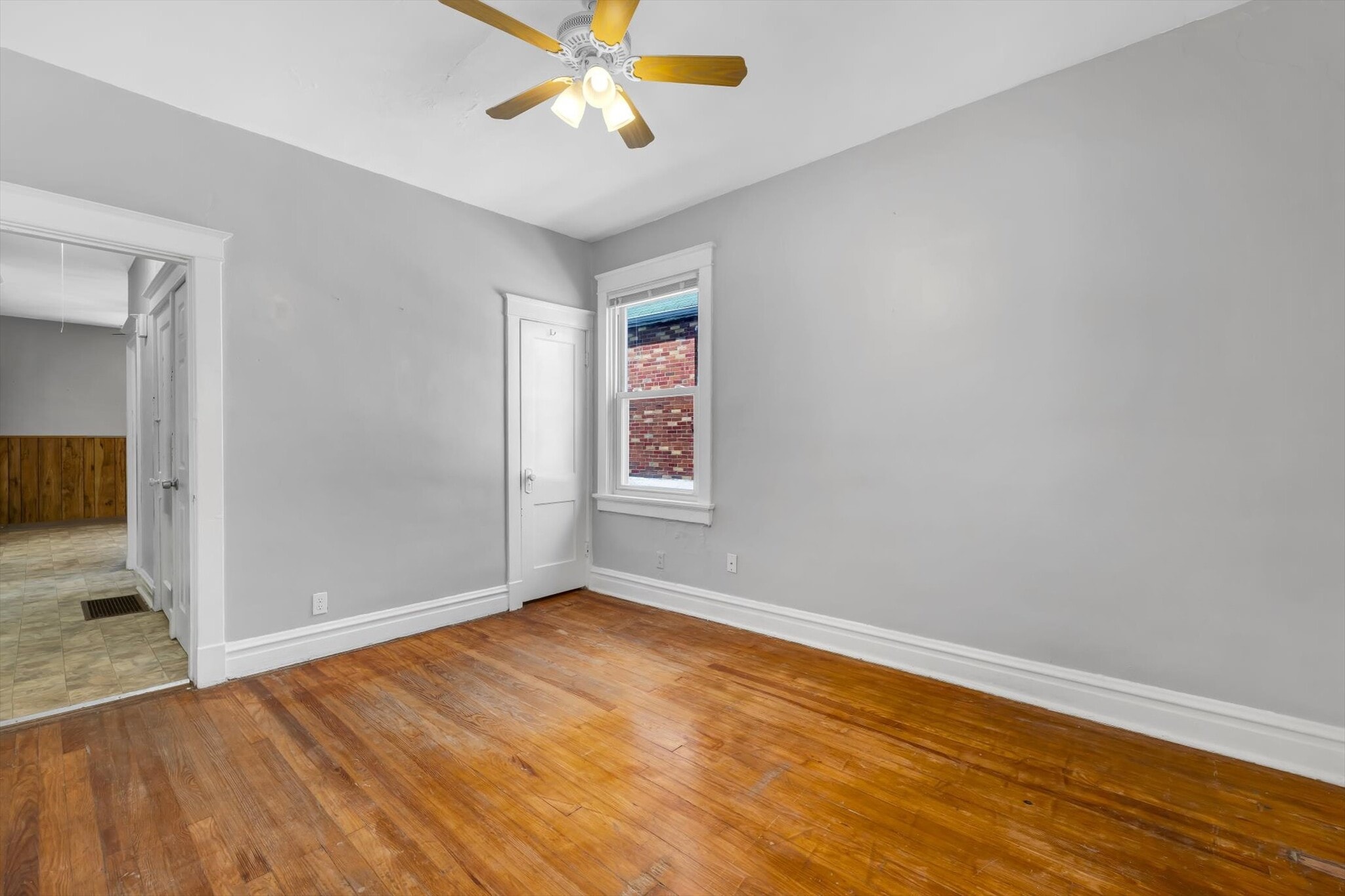 Building Photo - 1223 Gruner pl
