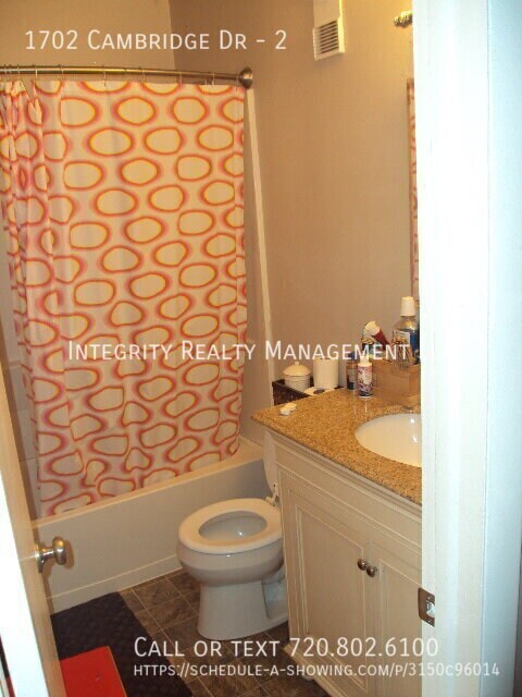 Building Photo - 1702 Cambridge Dr