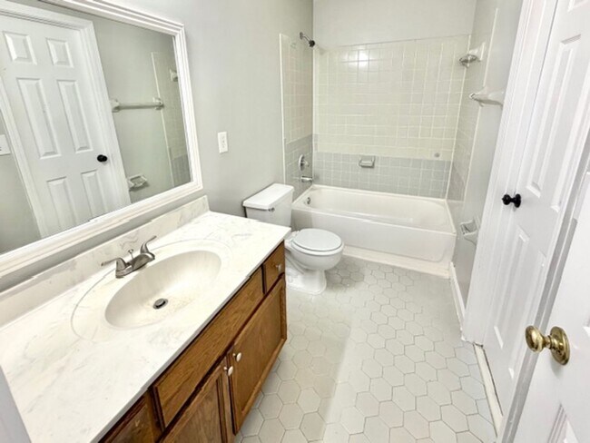 Building Photo - JeffriesCv2554