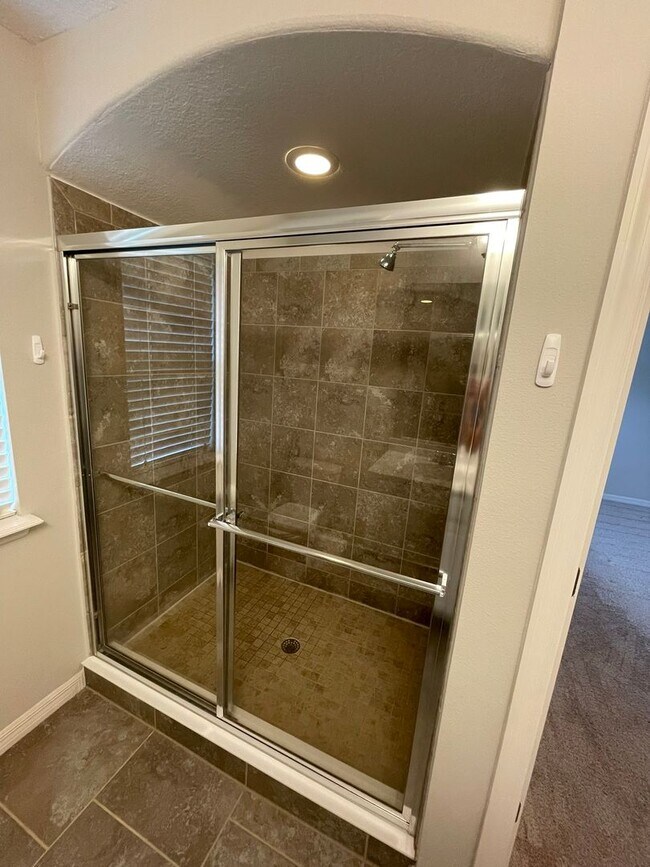 Building Photo - 2 Bedroom, 2.5 Bathroom Townhome in Grande Champions