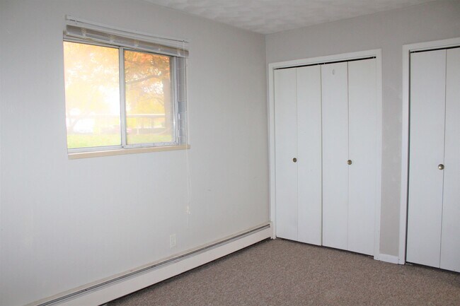 Building Photo - 4037 S Rose St