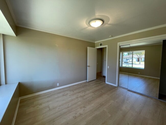 Building Photo - Recently Remodeled 4 Bedroom 2 Bath Single...