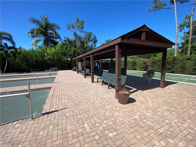 Building Photo - 15200 Cedarwood Ln