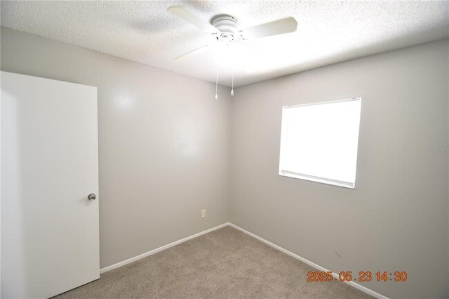 Building Photo - 4432 Tarpon Dr