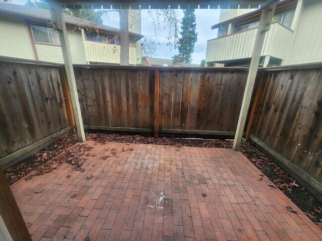 Building Photo - 27162 Tampa Ave