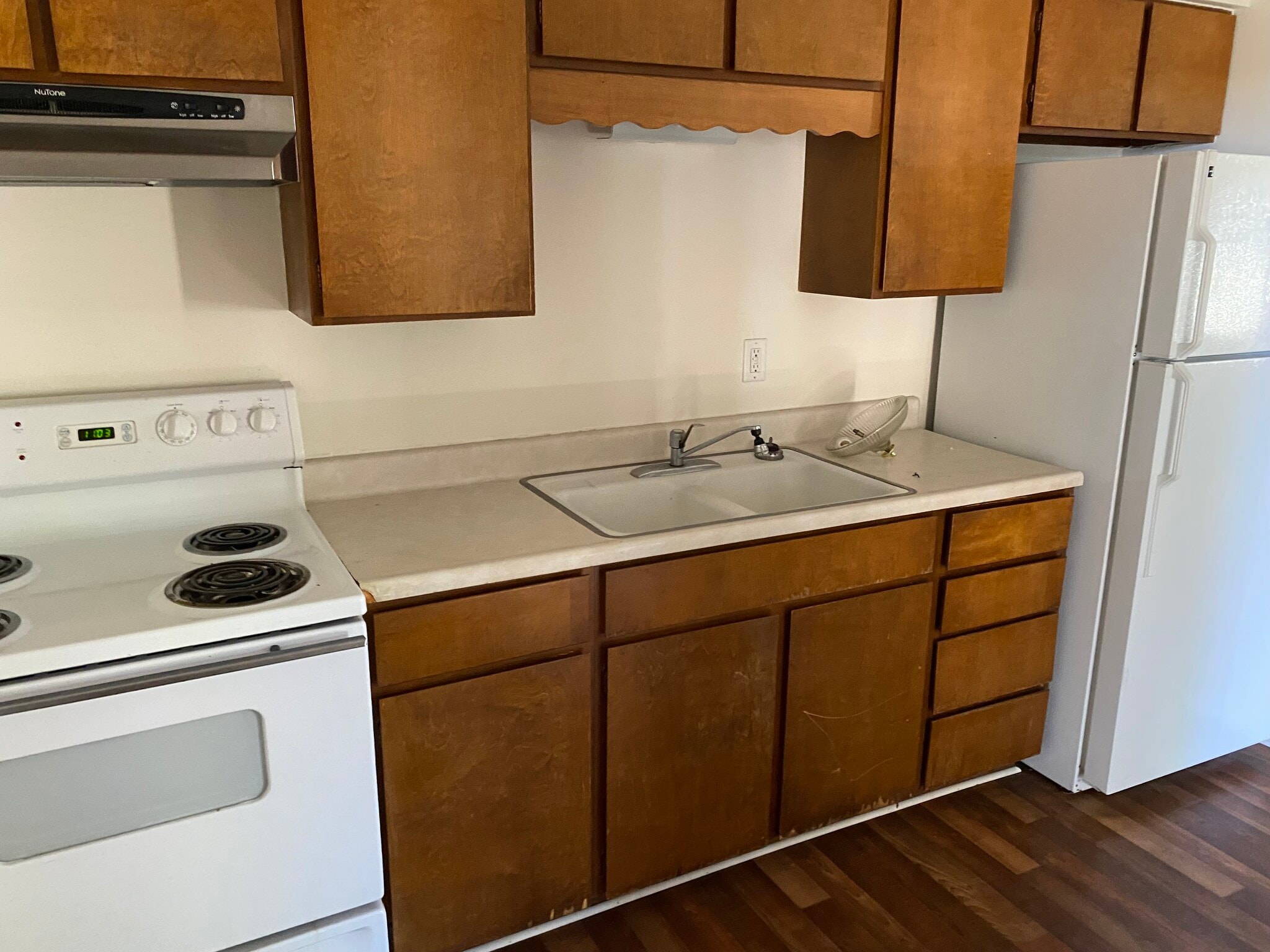 Kitchen 2 - 684 Cedar St