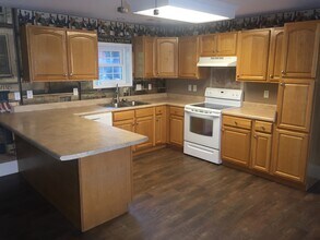 Building Photo - 6908 Dorchester Dr