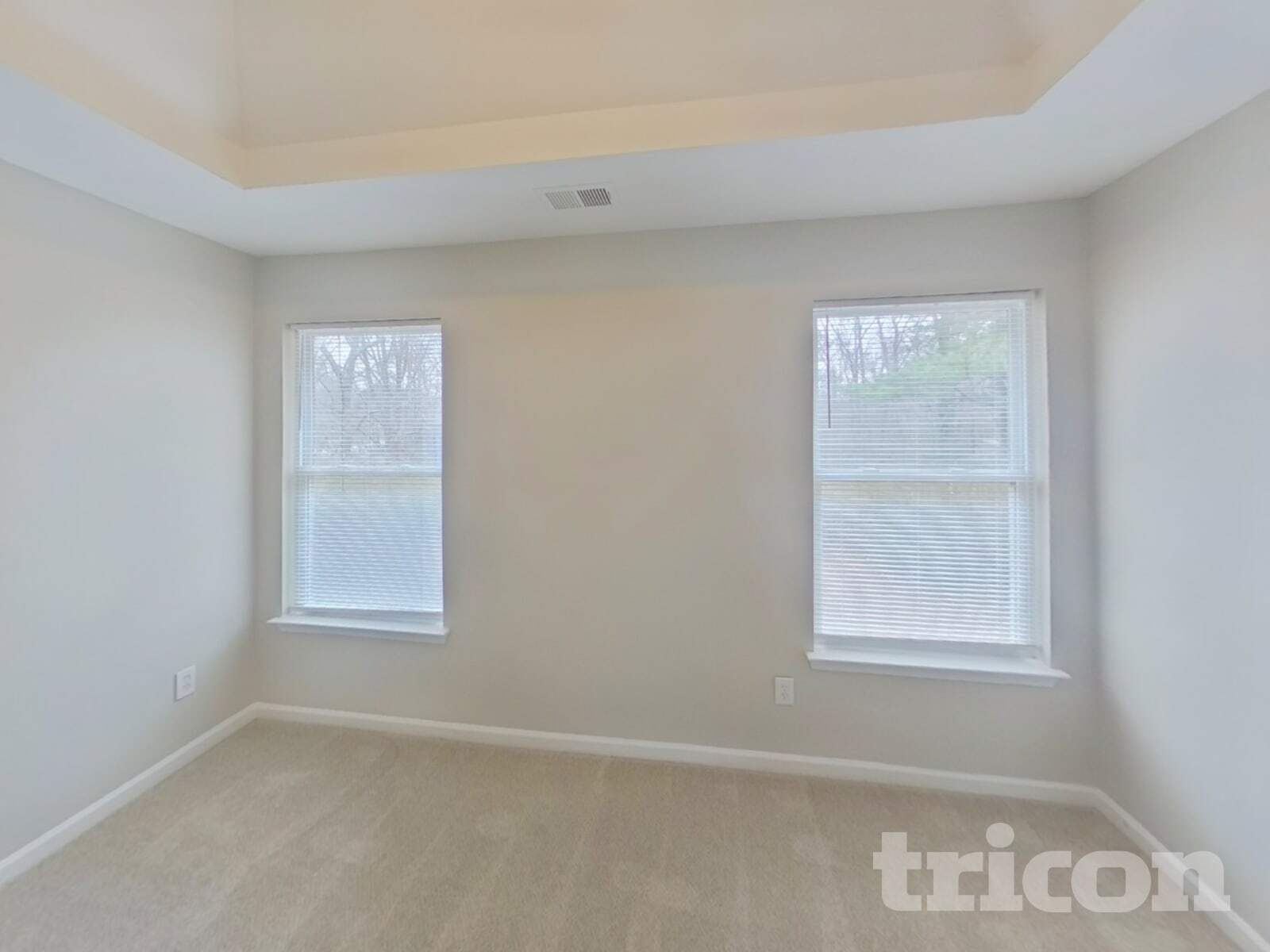 Building Photo - 212 Blue Grass Terrace