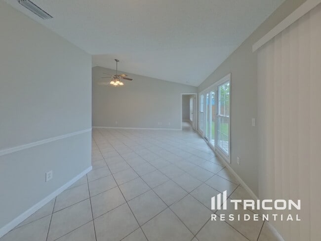 Building Photo - 577 Whittingham Pl