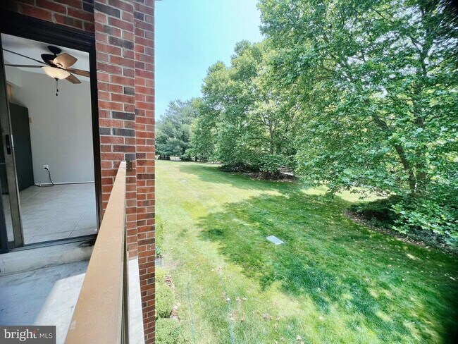 Building Photo - 8141 Needwood Rd
