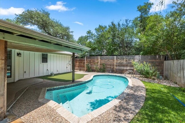 Building Photo - 7405 Attar Cove