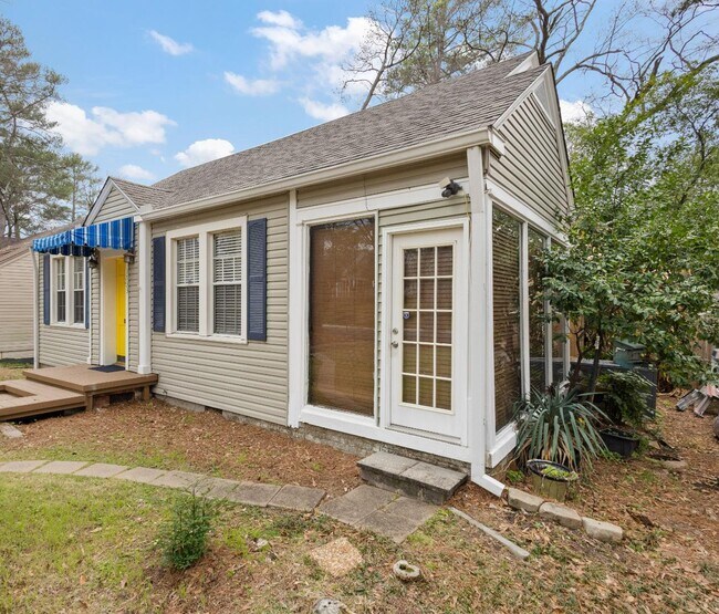 Building Photo - 1733 Myrtle St