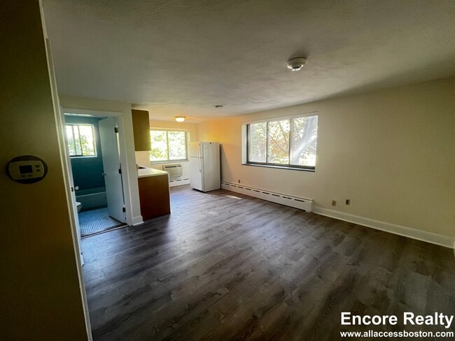 Building Photo - 15 Chester St