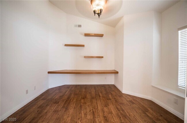 Building Photo - 8117 Creek Water Ln