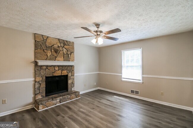 Building Photo - 80 Belmont Park Ln