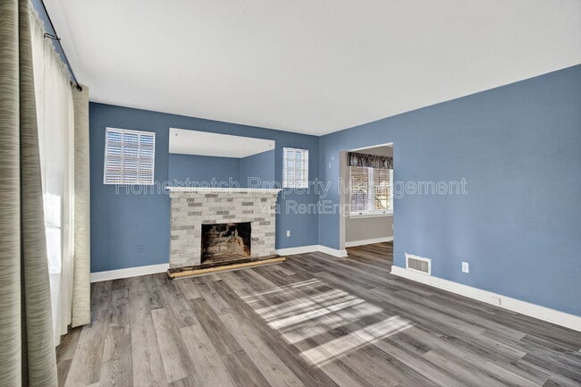 Building Photo - 1255 St Antoine St