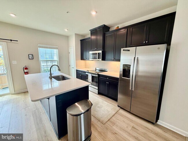 Building Photo - 70 Caswell Dr