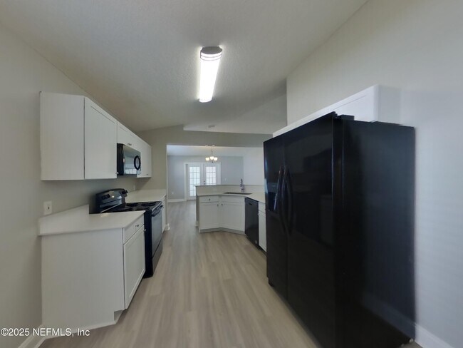 Building Photo - 1656 Dartmouth Dr