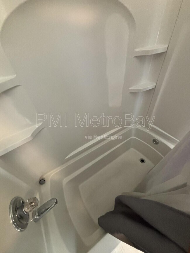 Building Photo - 8210 N Klondyke St