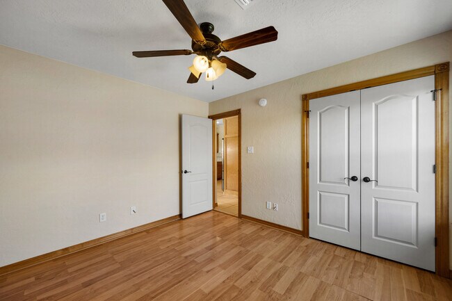 Building Photo - 1202 Hershel Dr