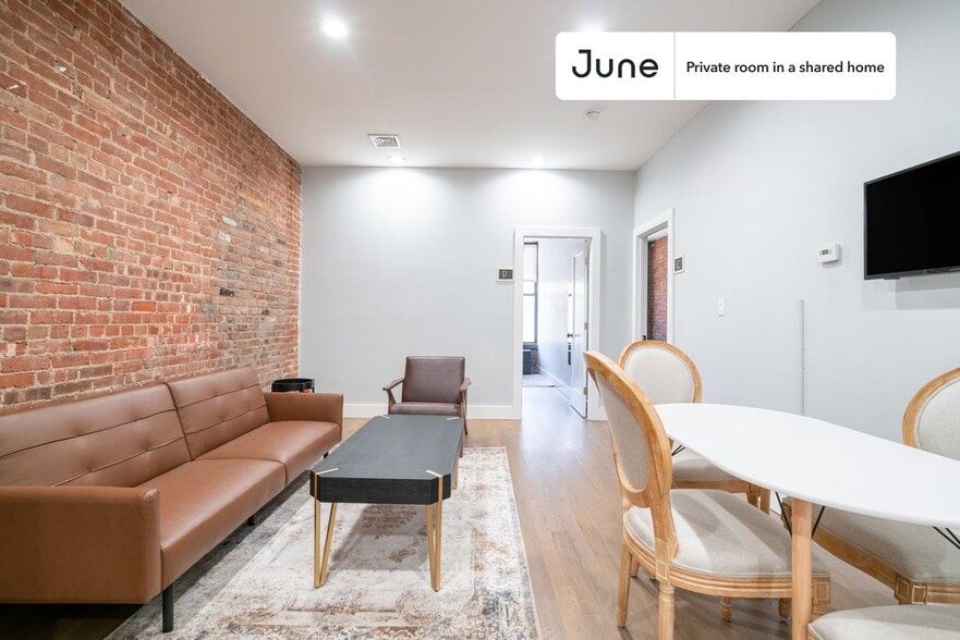Building Photo - Room in Shared 4 bed/2 bath home in Central Harlem