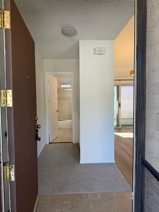 Building Photo - 420-22 Rees Street