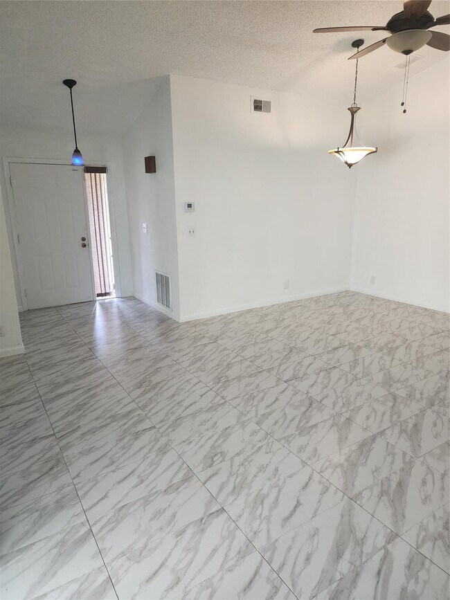 Building Photo - 4440 NW 92nd Way