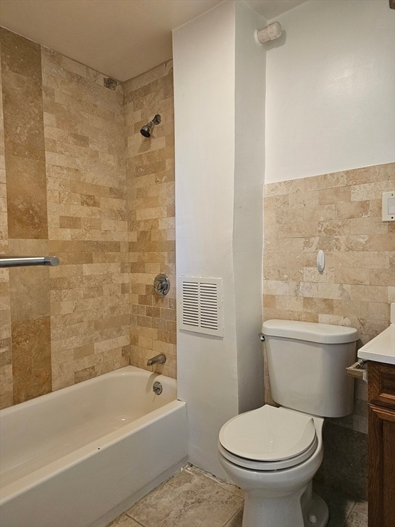 Building Photo - 23 Pine St