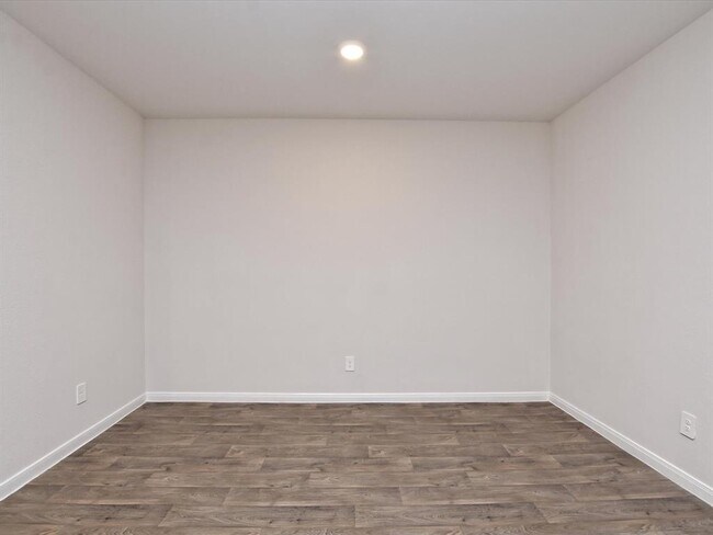 Building Photo - 1305 Camden Ln