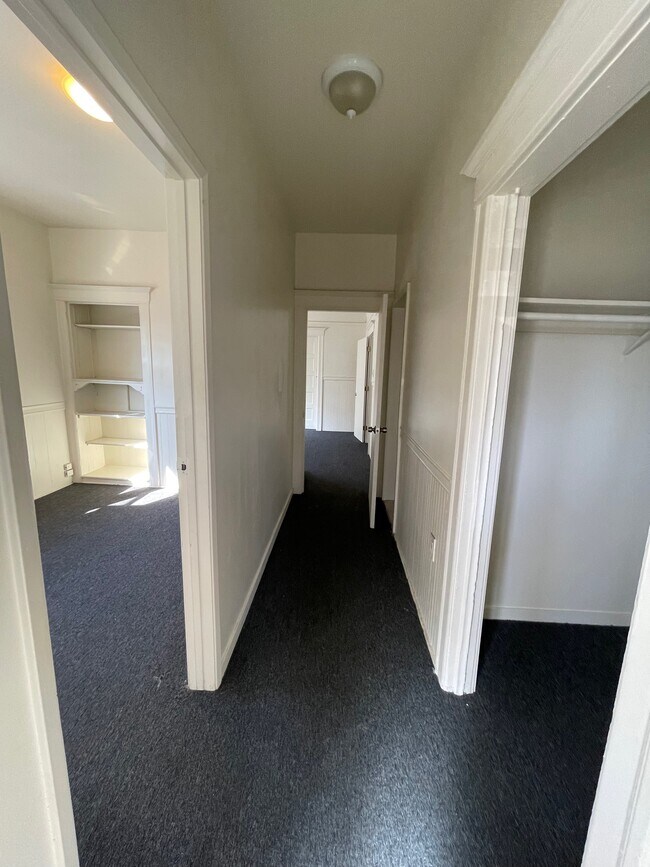 Building Photo - 2210 Parker St