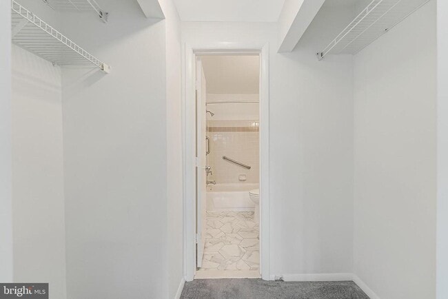 Building Photo - 1719 Ascot Way