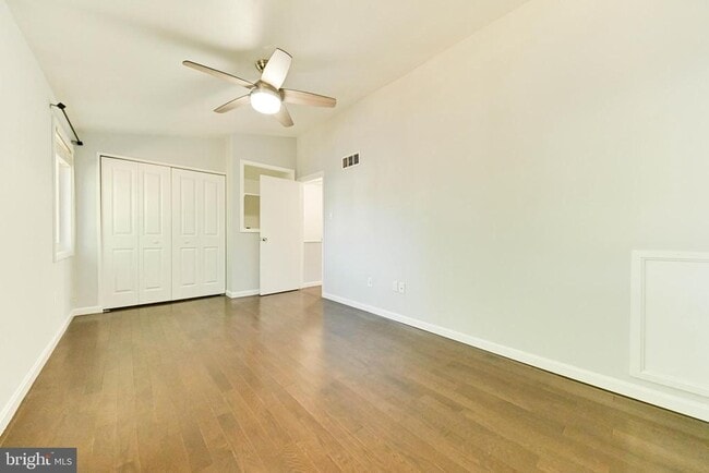 Building Photo - 6556 Frietchie Row