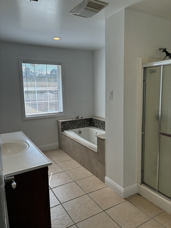 Building Photo - 10214 Marine View Dr