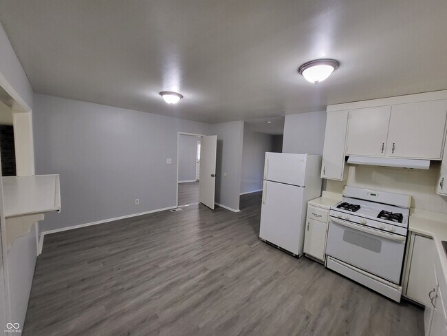 Building Photo - 4113 Diller Dr