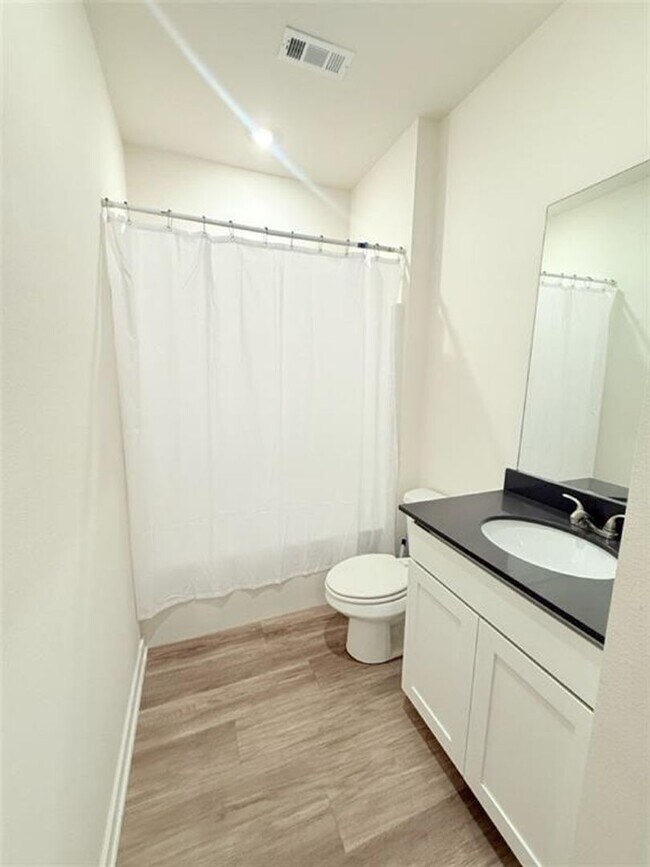 Building Photo - Beautiful Home in a Great Location