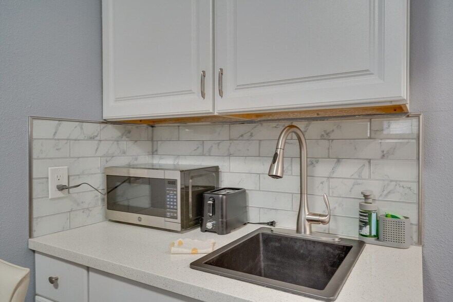 Building Photo - 1519 171st Ave