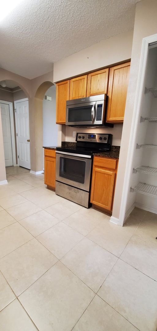Building Photo - 12938 Fennway Ridge Dr
