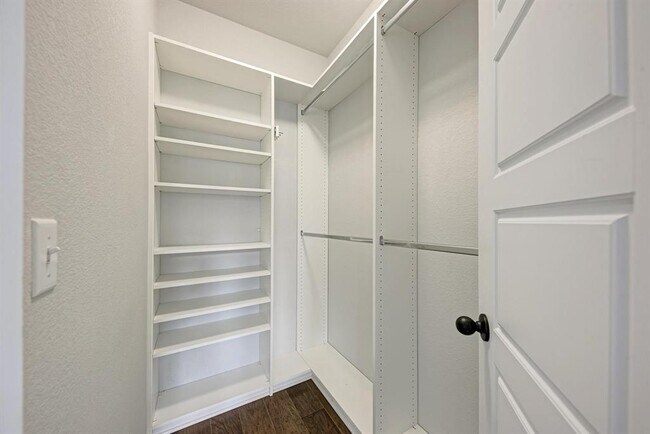 Building Photo - 10201 Cienega Cove