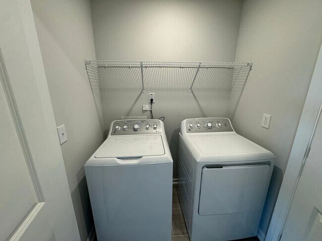 Building Photo - Charming 3BR Townhome in Wake Forest