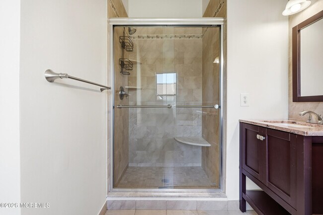 Building Photo - 69 Daniele Dr