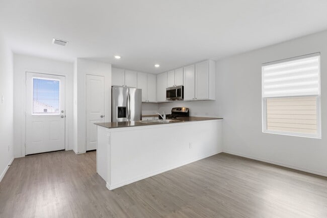 Building Photo - 9126 Selene Pl