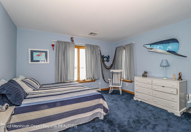 Building Photo - 1095 Island Dr