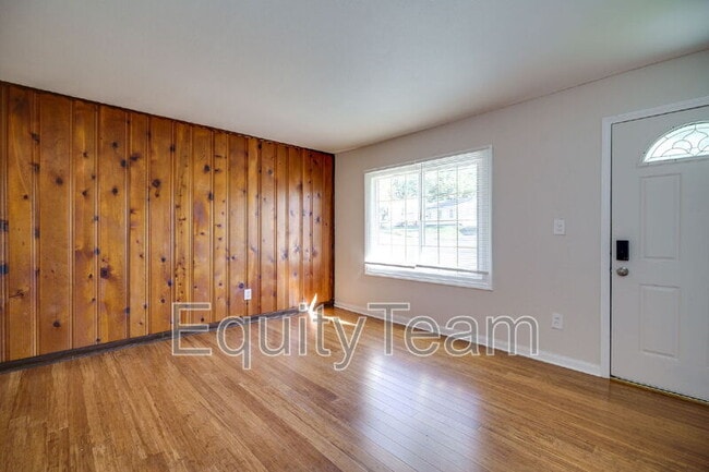 Building Photo - 9751 Marino Dr