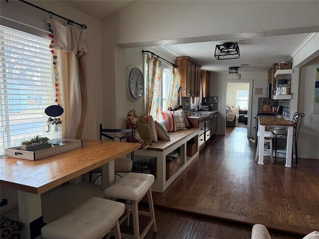 Building Photo - 4900 N College Ave