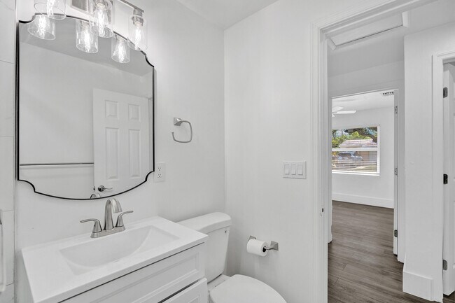 Building Photo - 1510 S 23rd Ave