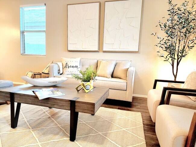 Building Photo - Coming Soon! CHARMING! FULLY-FURNISHED 4/Bed 2/Bath in LAVEEN