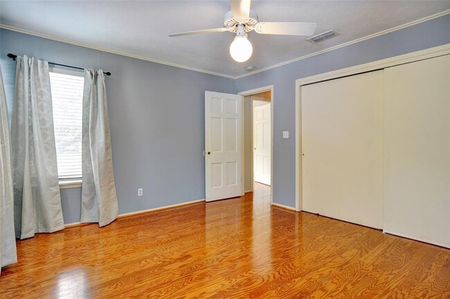 Building Photo - 3197 Westcliff Rd W