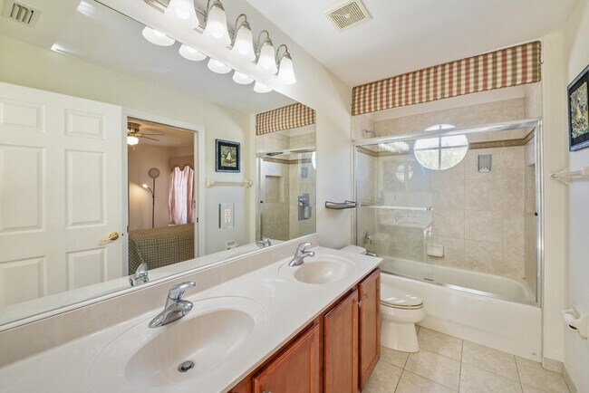 Building Photo - 8273 Emerald Winds Cir